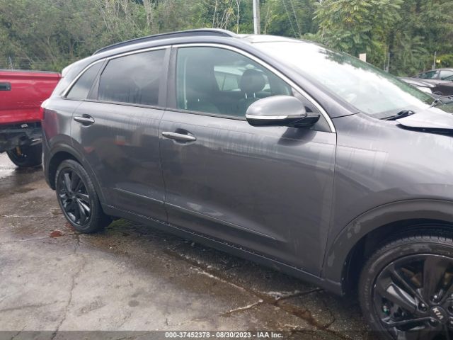 KNDCC3LC5J5148922 KIA NIRO EX