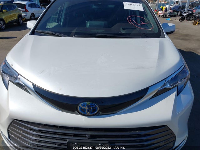 2022 TOYOTA SIENNA PLATINUM VIN: 5TDERKEC0NS113719
