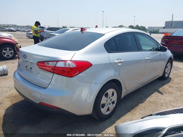 KIA FORTE LX 2015 KNAFK4A62F5400942 Image 4