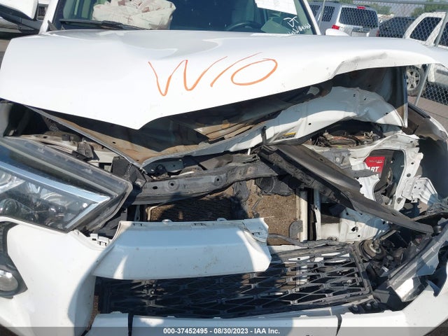 Toyota 4RUNNER SR5 2017 JTEBU5JR8H5420283 Image 10