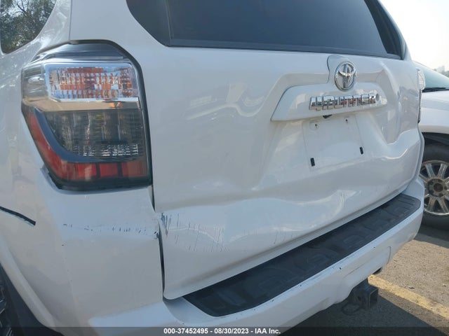 Toyota 4RUNNER SR5 2017 JTEBU5JR8H5420283 Image 12