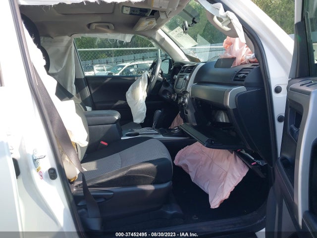 Toyota 4RUNNER SR5 2017 JTEBU5JR8H5420283 Image 5