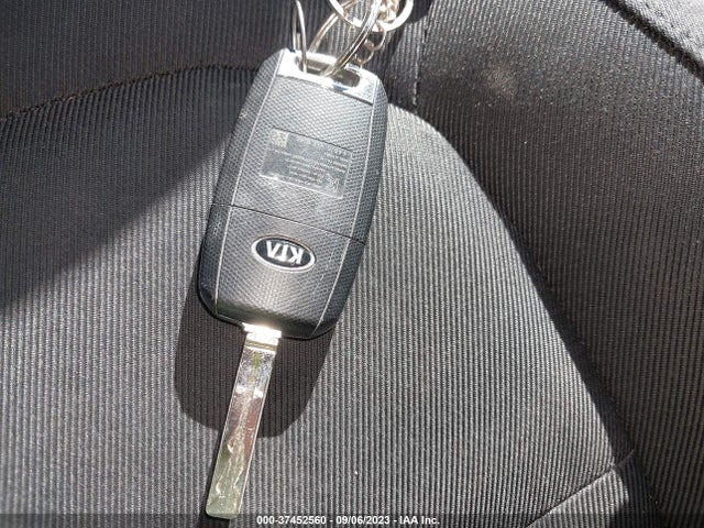 KIA SOUL + 2017 KNDJP3A58H7445536 Image 11