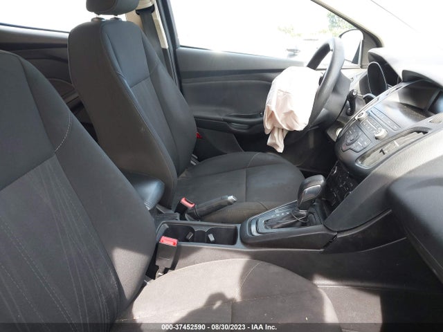 Ford FOCUS SE 2018 1FADP3K28JL299658 Image 11
