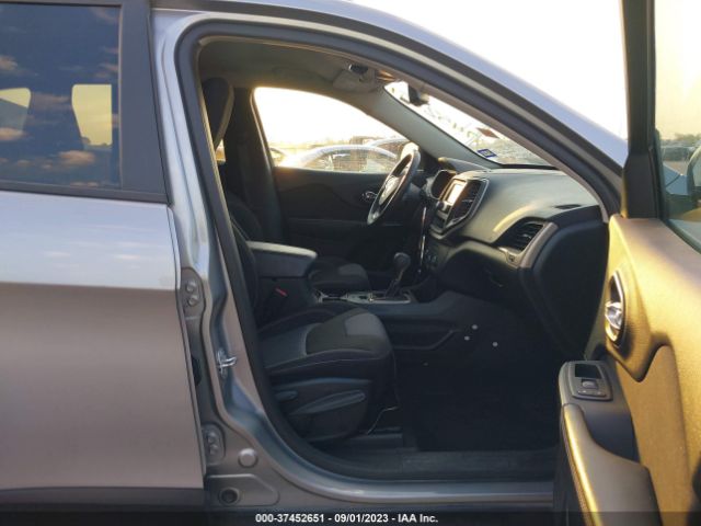 1C4PJLAB7FW657624 Jeep Cherokee Sport