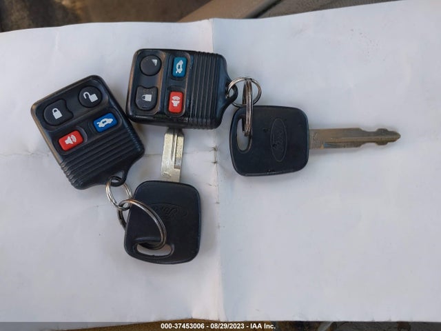 2000 FORD MUSTANG VIN: 1FAFP4443YF208933