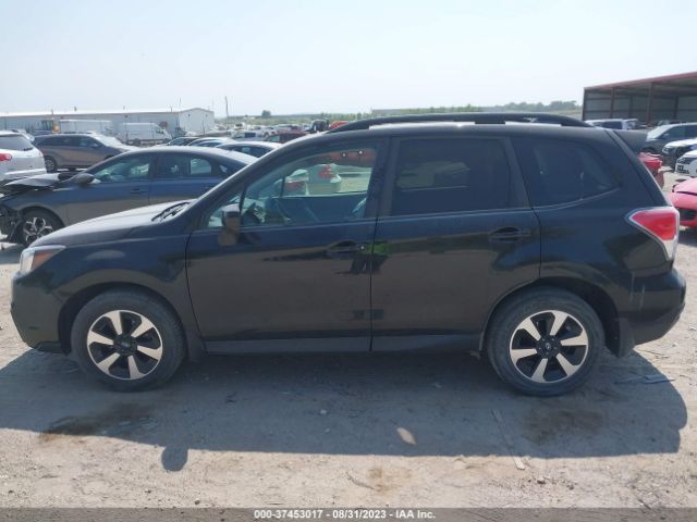 JF2SJAGC2HH497613 Subaru Forester Premium