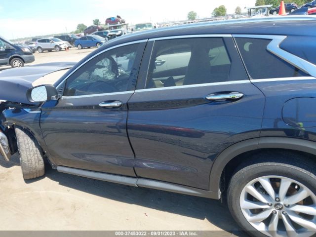 3PCAJ5M39KF111699 Infiniti Qx50 Luxe