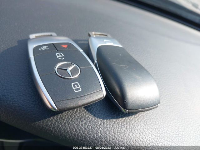 WDDWJ8EBXKF773743 Mercedes-Benz C-class C 300