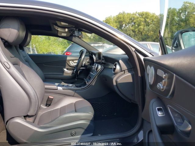 WDDWJ8EBXKF773743 Mercedes-Benz C-class C 300