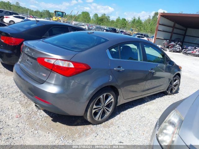 KNAFX4A86G5553134 KIA FORTE EX