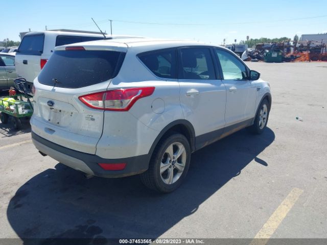 1FMCU9GX4EUD44693 Ford ESCAPE SE