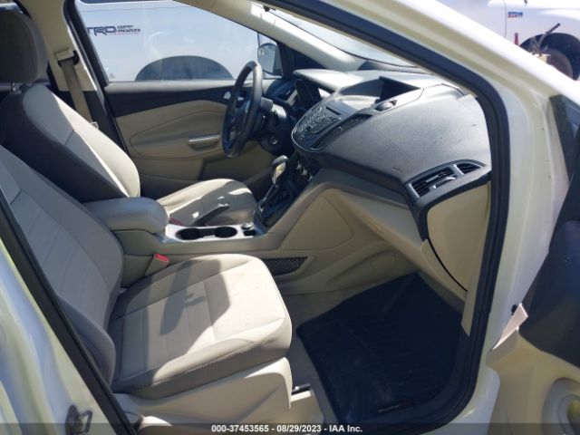 1FMCU9GX4EUD44693 Ford ESCAPE SE