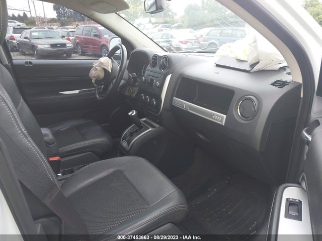 1C4NJDEB4ED884724 Jeep Compass Latitude