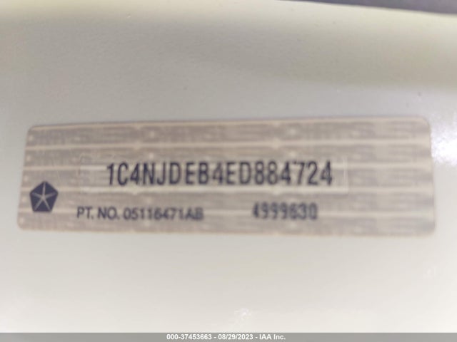 1C4NJDEB4ED884724 Jeep Compass Latitude