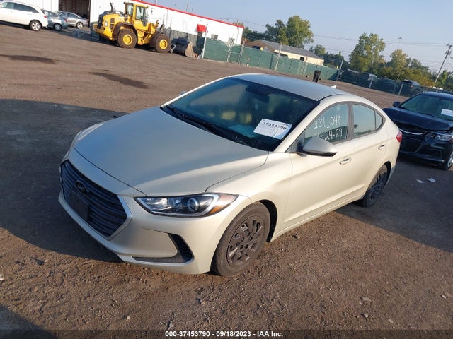 Hyundai ELANTRA SE 2017 KMHD74LFXHU085451 Image 2