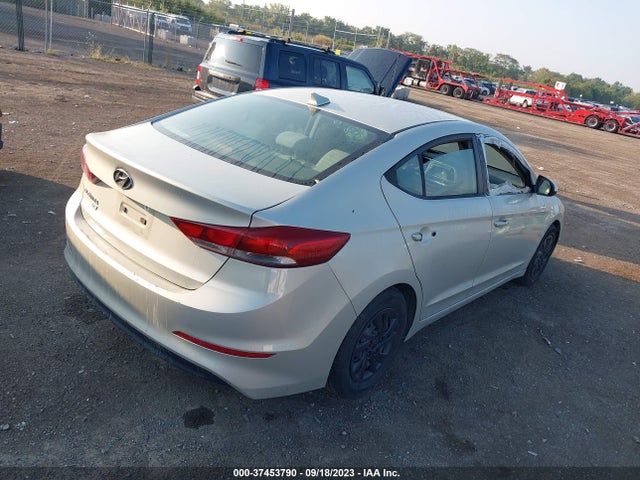 Hyundai ELANTRA SE 2017 KMHD74LFXHU085451 Image 4