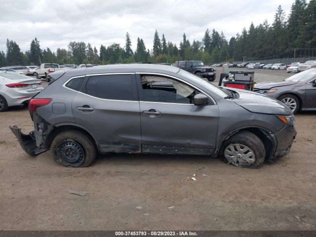 JN1BJ1CR1KW338676 Nissan Rogue Sport S
