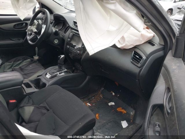 JN1BJ1CR1KW338676 Nissan Rogue Sport S