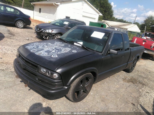 2001 CHEVROLET S-10 LS VIN: 1GCCS195218121336