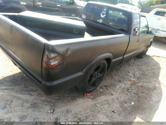 2001 CHEVROLET S-10 LS VIN: 1GCCS195218121336