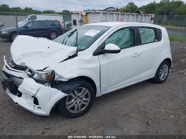 Chevrolet SONIC LT 2020 1G1JG6SB8L4108700 Image 2