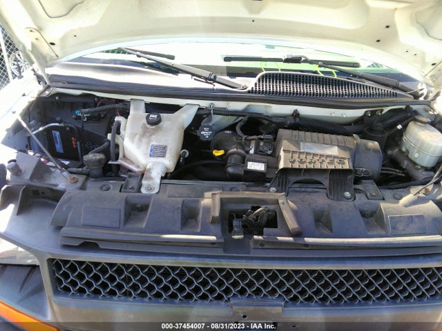 Chevrolet Express 3500 Work Van 2017 1GCZGHFGXH1316338 Image 10