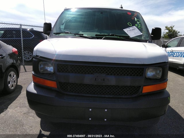 Chevrolet Express 3500 Work Van 2017 1GCZGHFGXH1316338 Image 12
