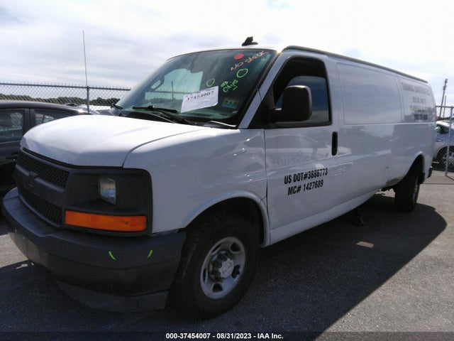 Chevrolet Express 3500 Work Van 2017 1GCZGHFGXH1316338 Image 2