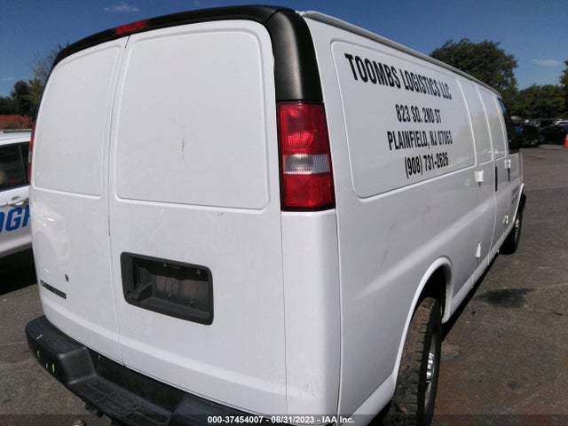 Chevrolet Express 3500 Work Van 2017 1GCZGHFGXH1316338 Image 4