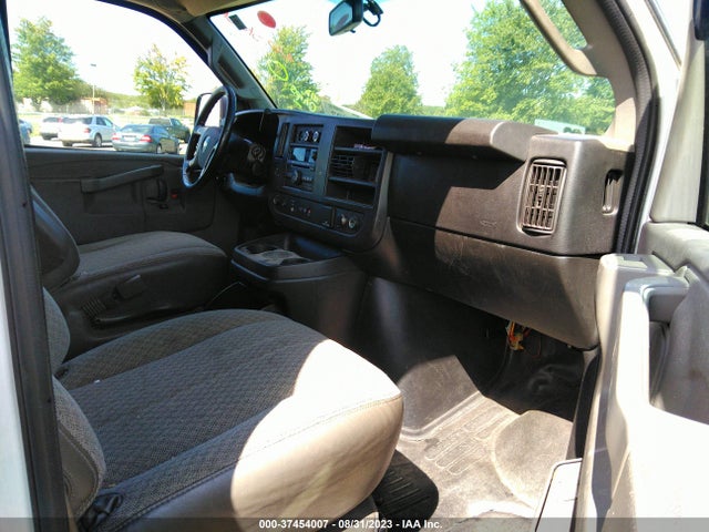 Chevrolet Express 3500 Work Van 2017 1GCZGHFGXH1316338 Image 5