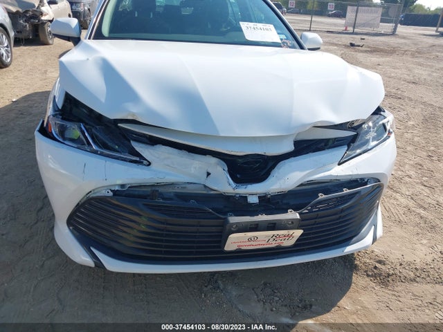 2020 TOYOTA CAMRY LE VIN: 4T1C11AK2LU928501