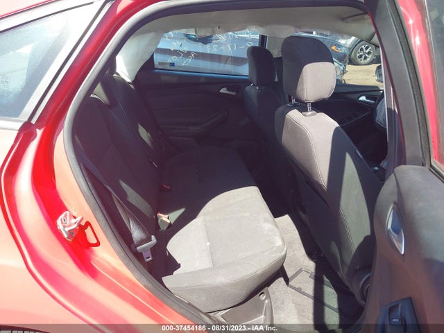 1FADP3F25GL383035 Ford FOCUS SE