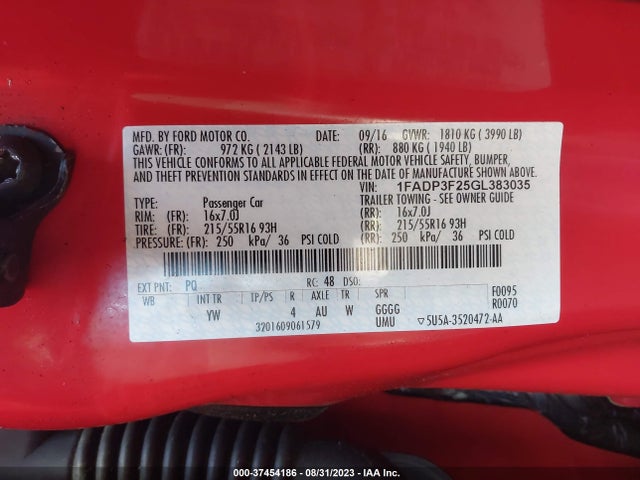 1FADP3F25GL383035 Ford FOCUS SE