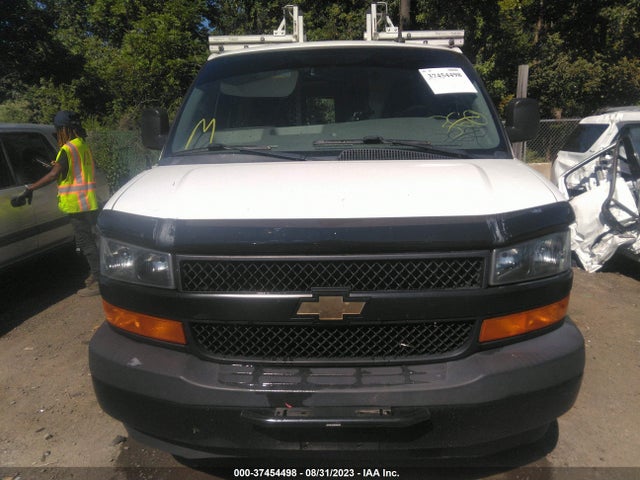 Chevrolet EXPRESS CARGO VAN 2019 1GCWGAFGXK1272939 Image 13