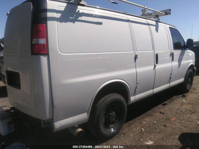 Chevrolet EXPRESS CARGO VAN 2019 1GCWGAFGXK1272939 Image 4