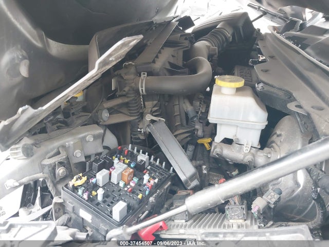 RAM 1500 Laramie 2019 1C6SRFRT3KN836199 Image 10
