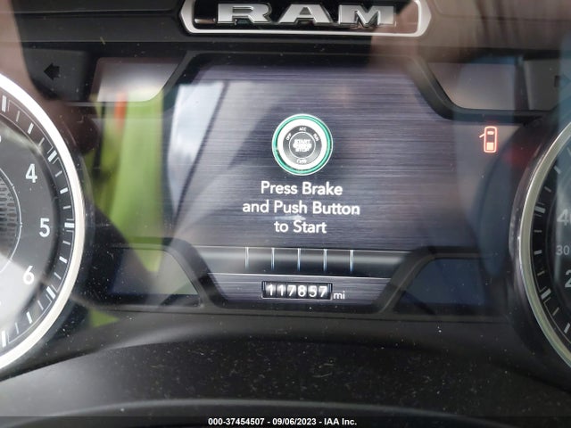 RAM 1500 Laramie 2019 1C6SRFRT3KN836199 Image 15