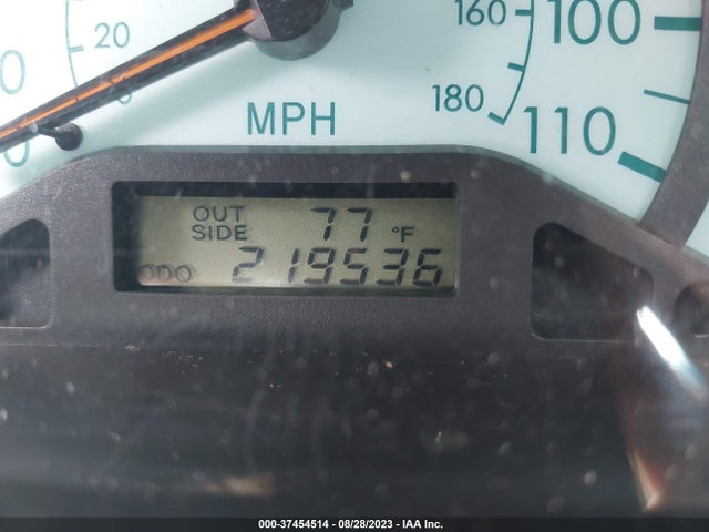 2004 TOYOTA COROLLA CE/S/LE VIN: 2T1BR32E64C180850