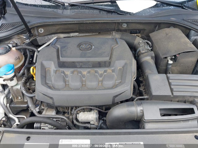 1VWAA7A37JC015045 Volkswagen Passat 2.0t S/r-line
