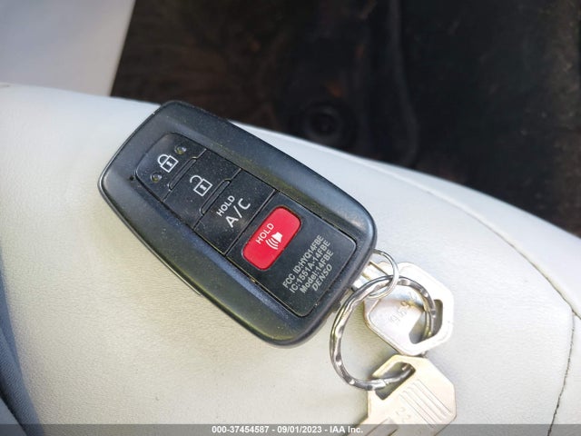 Toyota Prius Prime Plus/premium/advanced 2017 JTDKARFP1H3024137 Image 3