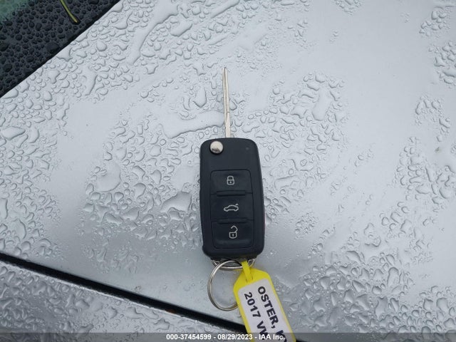 WVGAV7AX7HK001958 Volkswagen TIGUAN S