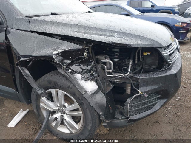 WVGAV7AX7HK001958 Volkswagen TIGUAN S