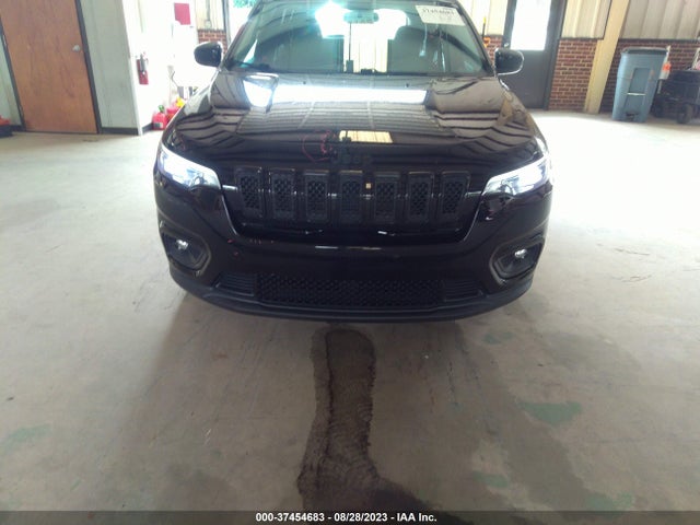 1C4PJLCB0KD263336 Jeep Cherokee Latitude
