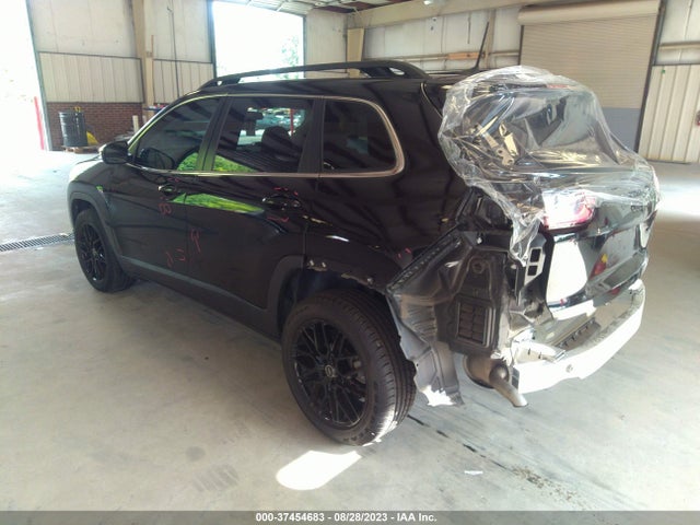 1C4PJLCB0KD263336 Jeep Cherokee Latitude