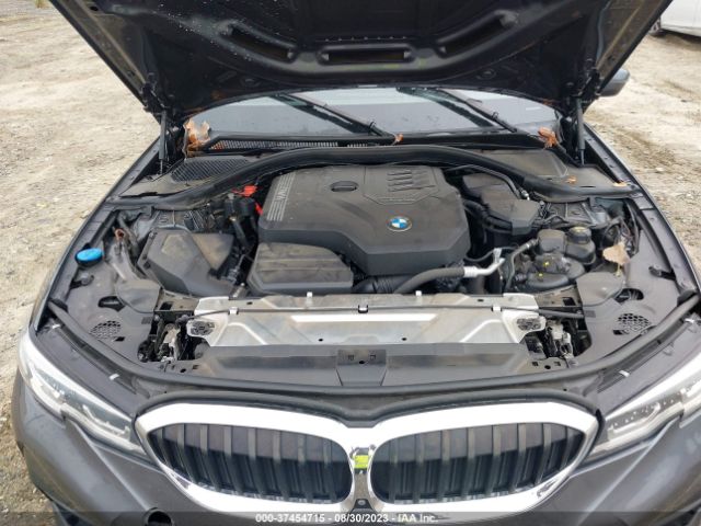WBA5R1C5XKAK13010 BMW 330I