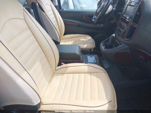 W1WV0FEY4L3754808 Mercedes-Benz METRIS PASSENGER VAN