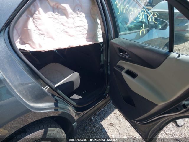 Chevrolet EQUINOX LS 2018 3GNAXHEV8JL389615 Image 8