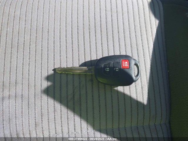 Toyota Rav4 Xle 2014 2T3WFREV2EW097593 Image 3