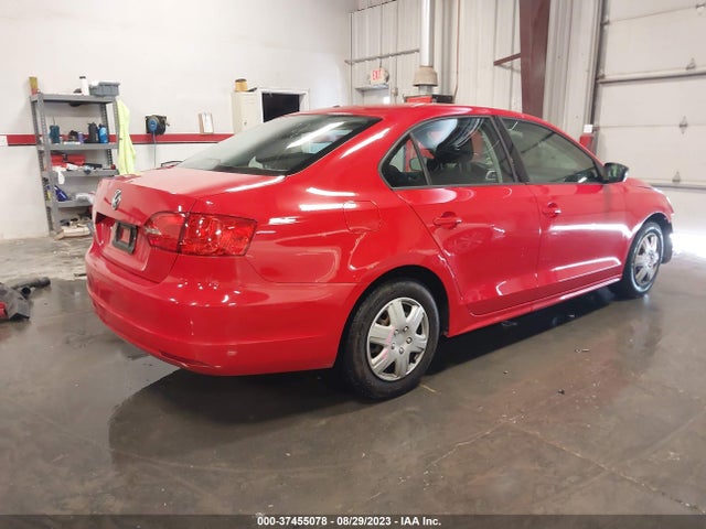 3VW2K7AJ2EM432318 Volkswagen Jetta Sedan S